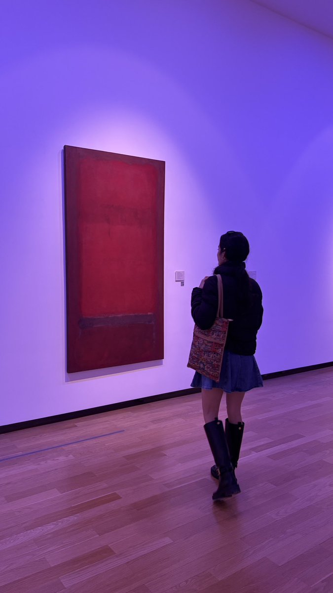 andxqueen's tweet photo. Finally got to see one of Mark Rothko's paintings IRL. 
Go see some art 🖌️ https://t.co/dUNUEykDq2