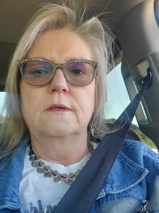 KeanuReevexc7d's tweet photo. Am single woman and I really need a serious relationship with a responsible Man #goviral#usa🇺🇲#loveyou https://t.co/PFkkLEDR88