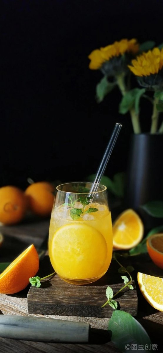 Laceytitmuparg's tweet photo. Sabes hacer un refrescante agua de naranja con menta en 2 minutos Mezcla jugo de naranja fresco, hielos, unas hojas de menta y una cucharadita de azúcar. Ideal para el verano!， https://t.co/hg6DB22oen