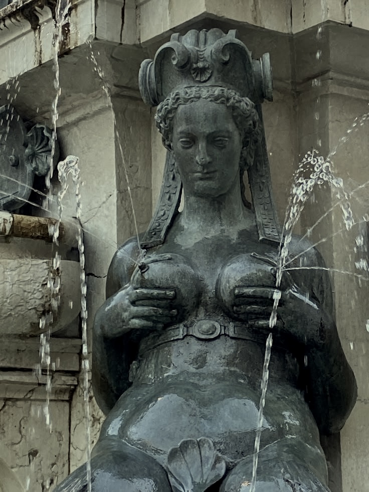 solisolsoli's tweet photo. Fountain of Neptune · Giambologna https://t.co/RU8GA6PGoL