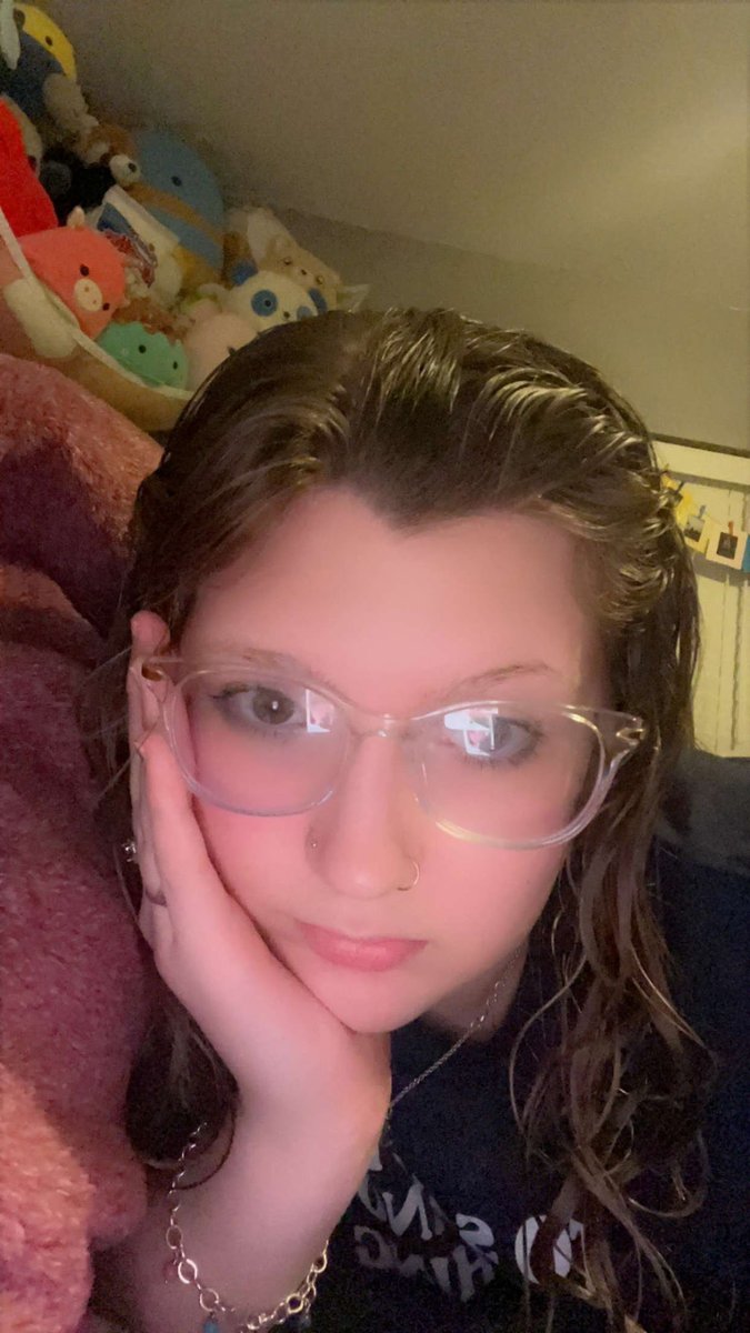 sofia_nicole13's tweet photo. Lazy Sunday, hmu for content #ft #selling #buyingcontent𝗠𝗘𝗦𝗦𝗔𝗚𝗘 #buyingcontent #buyerswanted https://t.co/UpMNQY7n24
