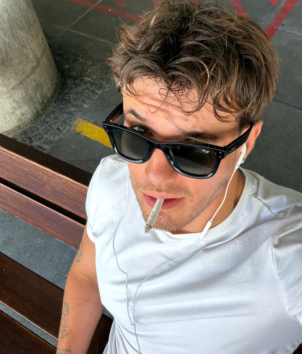 veqshokbre's tweet photo. everything will be okay,just take care of yourself and give it time.🤍

#klodmihaj #kloeli https://t.co/ymPDkRiWlB