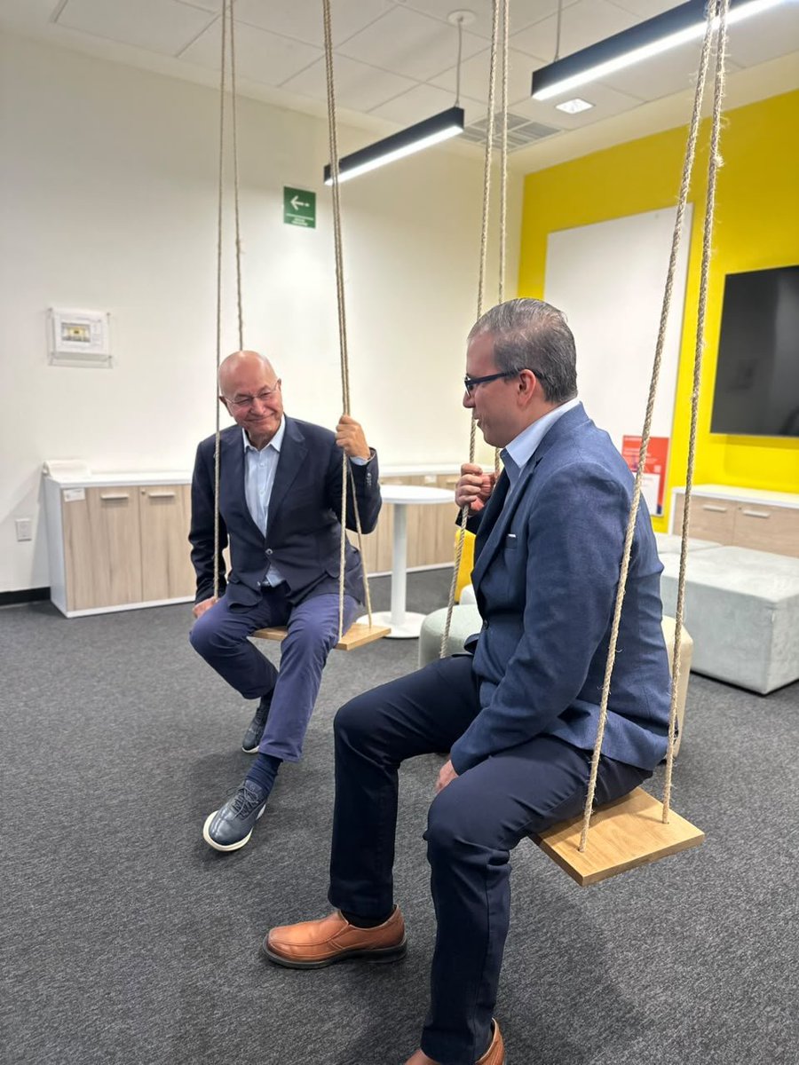 comar_sg's tweet photo. @BarhamSalih @xade_mm @SEGOB_mx @arturomedinap @AcnurMexico La jornada ofrece una oportunidad para conocer experiencias de integración laboral y dialogar con autoridades, empresas, organizaciones de la sociedad civil y, sobre todo, con las personas refugiadas que construyen sus proyectos de vida en la entidad. https://t.co/840VPZSPoi