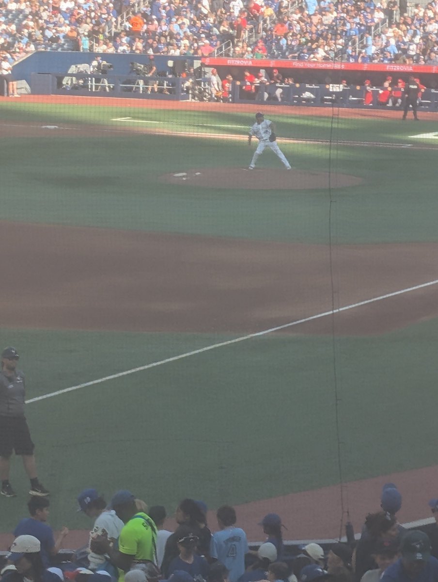 egreenspon's tweet photo. Scherzer is the first Jay on the field in the 6th. Already thrown 86 pitches closing in on high for the year! https://t.co/cvvB0e1aHg