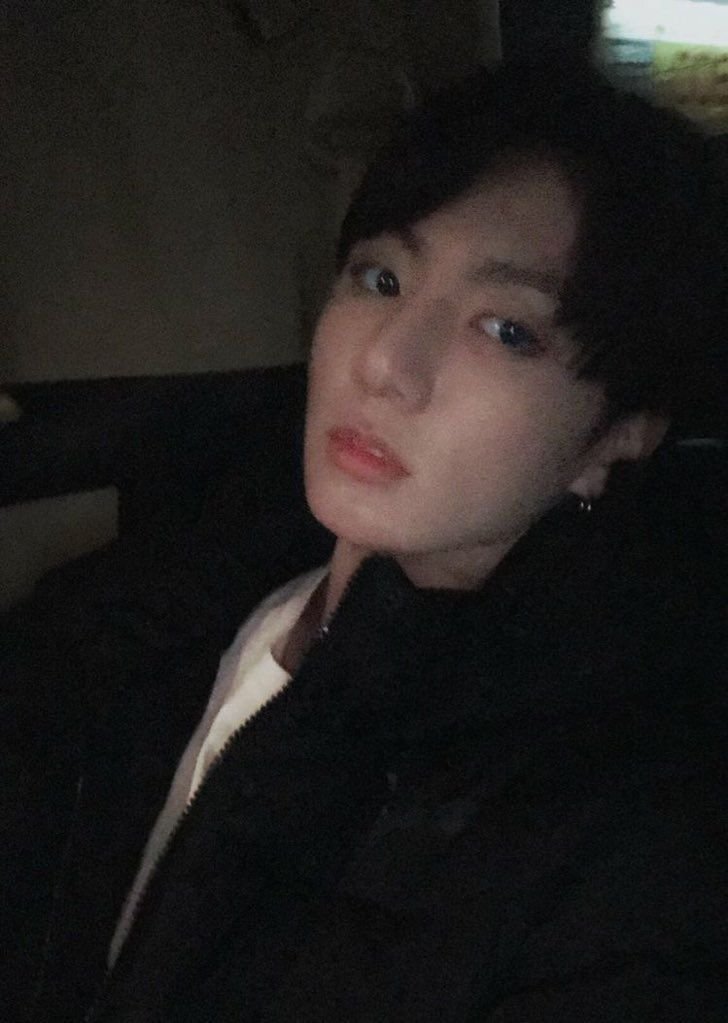 97STARRYKOO's tweet photo. biggest crush 💘 https://t.co/KX1XjteYTv