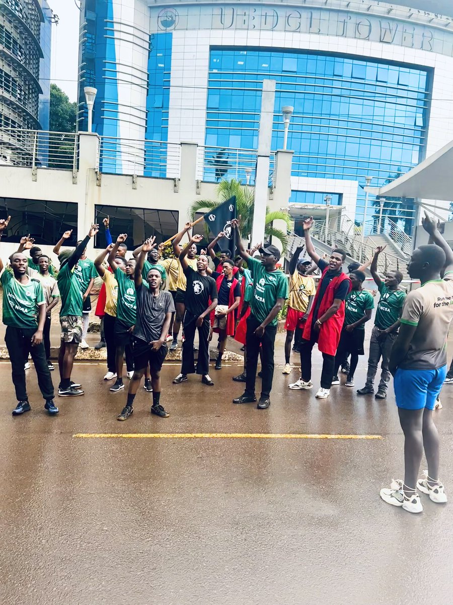 MitchellHallMAK's tweet photo. We flagged off in heavy rains earlier this morning as we Ran the Hills for future🔥. 
This was the Makerere Mitchell Marathon 🏃. 
If you think you can handle the Mitchell intensity, you’re granted one free trial BUT the Capital has no soft landing 🐀. #2026makereremarathon #makereremarathon #RGB
