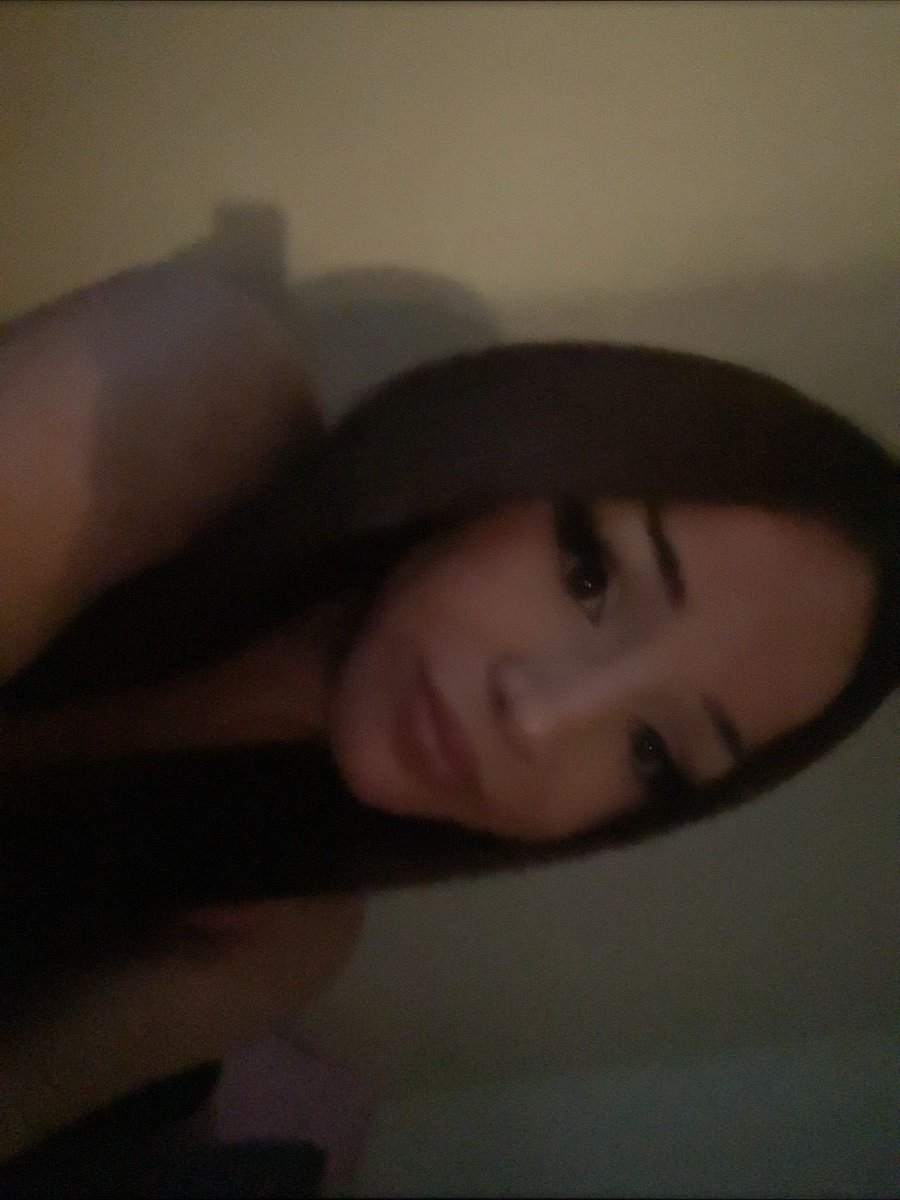 leilanixoopss's tweet photo. Dm for menu ❤️#femboy #transgirl #tgirl https://t.co/MJJfCflc9K