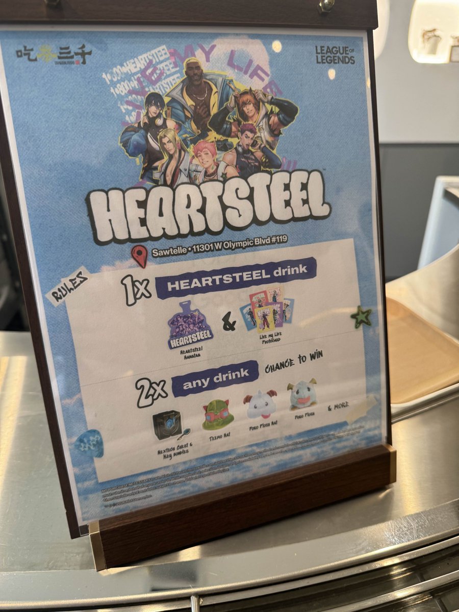 KarasMaii's tweet photo. Went to a shop selling Heartsteel drinks and pulled the Kayn card... WOW https://t.co/Mro63urNhe