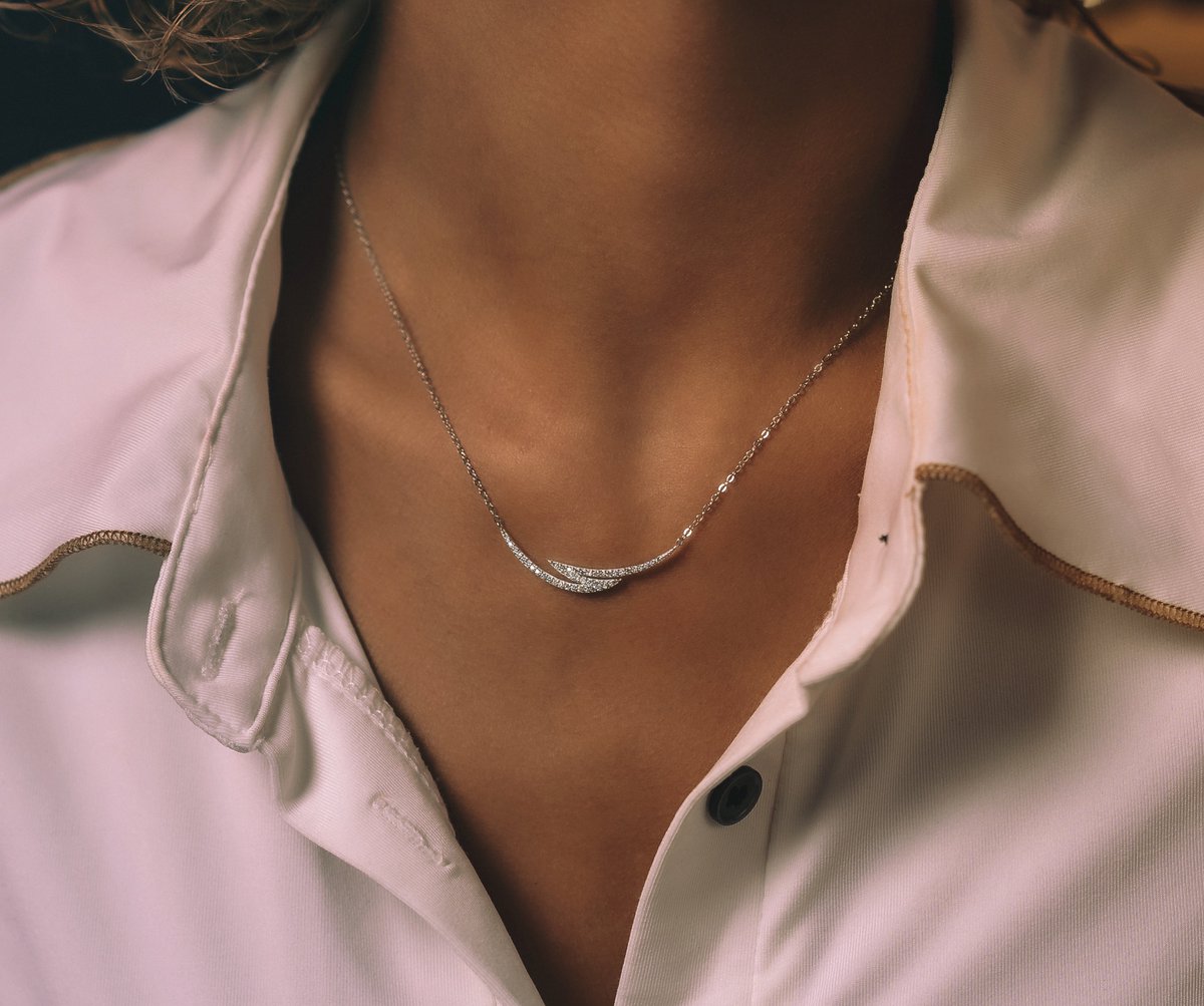 Silver925SA's tweet photo. عقد موجة أورز 🌊

تصميم حصري عندنا 💜💜💜💜 https://t.co/rClnI7ZMy5