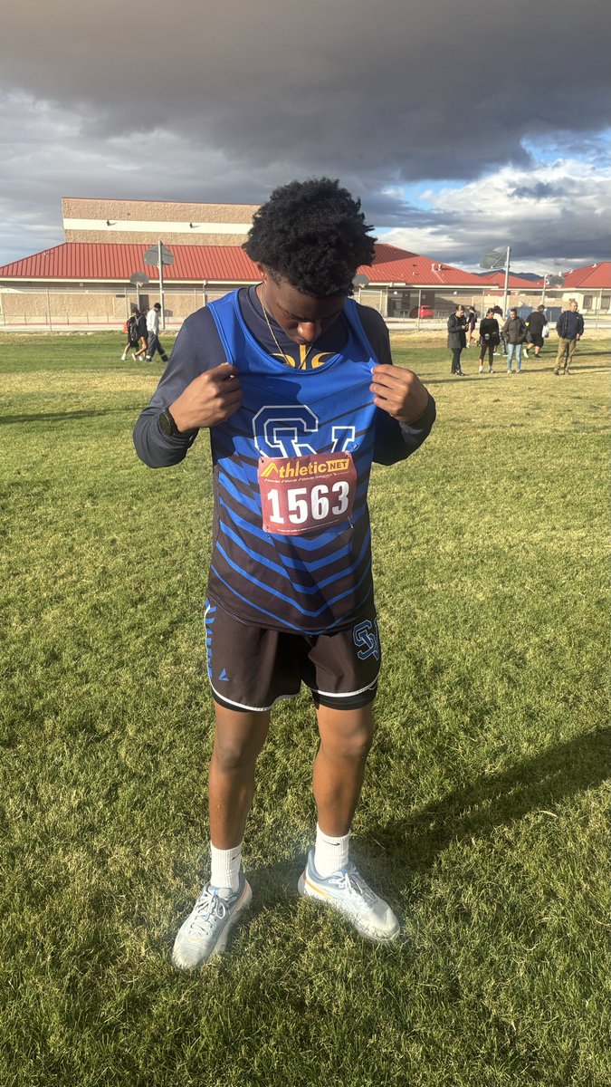 Xavier__Graves's tweet photo. Cross Valley League Cluster #3
- Lucerne valley
3 mile- 16:58.70
9th place🥉 https://t.co/zxzLEyim0m