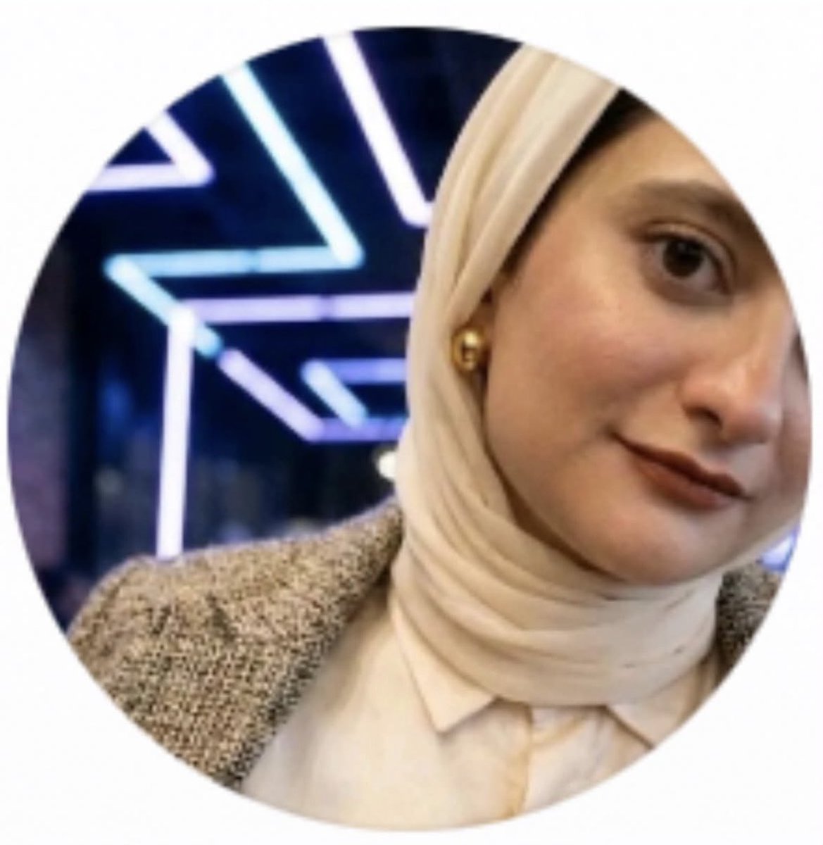 Deerr1994's tweet photo. هيام الي مفبركة على مايا سوالف وصخه نفس وجهها الحين صدقت نظرية اي وحده شفايفها خط خبيث وقذره هيام ديري فيلرر ولا فلطرر فوق شين اخلاقك شين وجهك 🤢🤢 https://t.co/4enpGr6egB