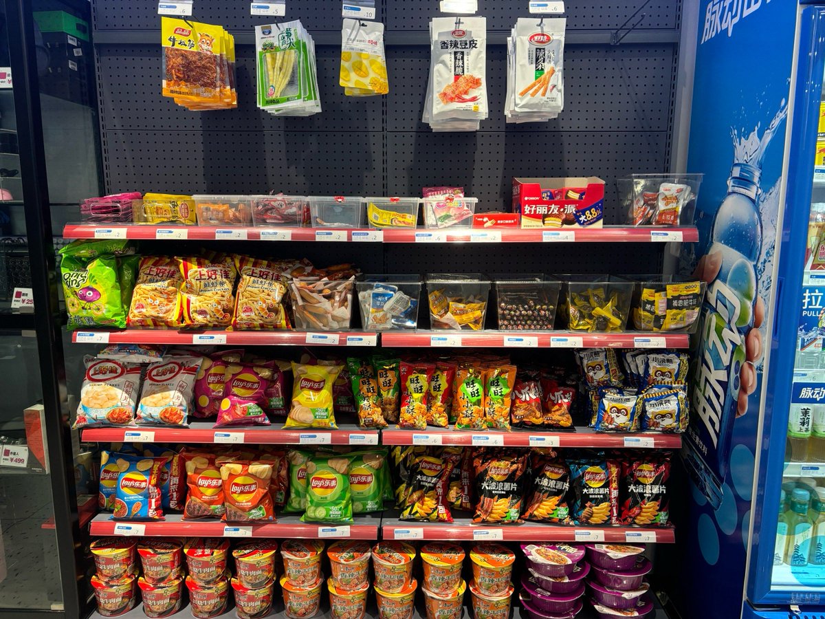 nganruther7bhr's tweet photo. Nueva entrega de snacks, bebidas frías y artículos de uso diario en nuestra tienda! Ven a encontrar lo que necesitas a cualquier hora del día. https://t.co/yPmOb2HsIg