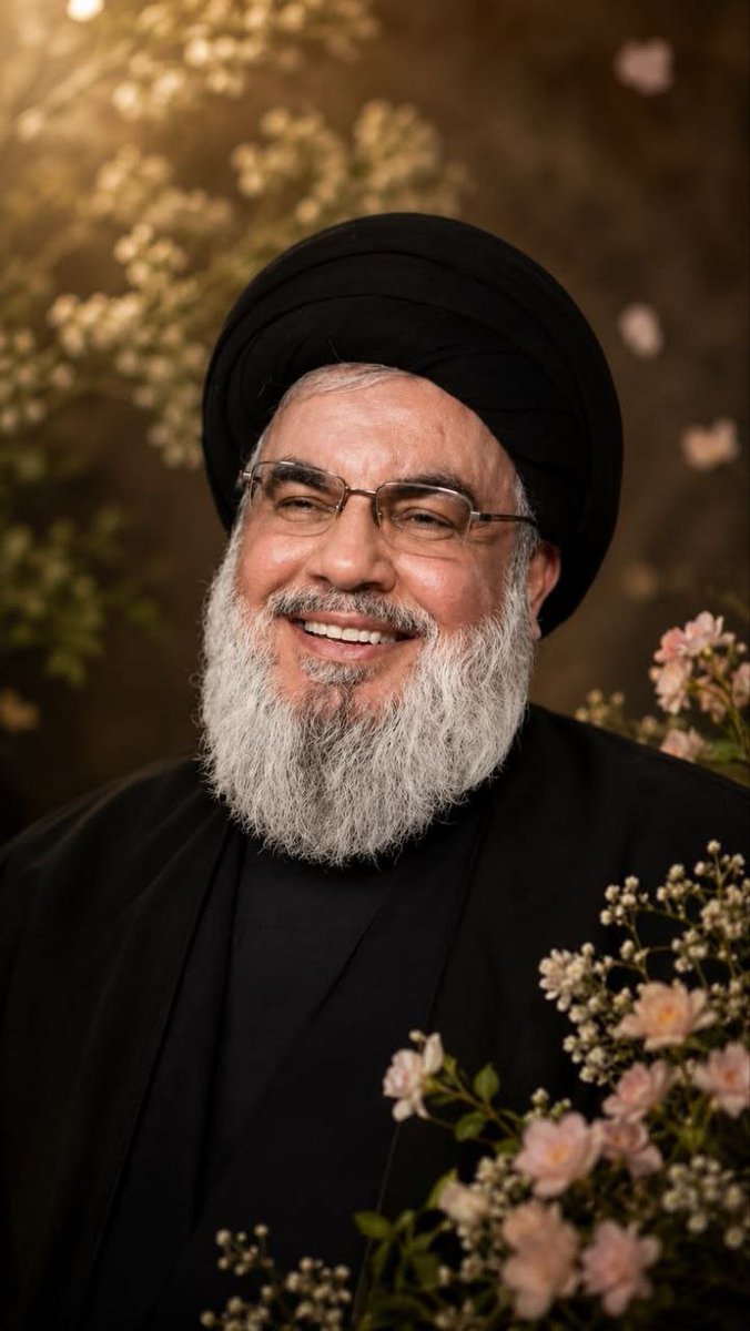 AramshShmy72048's tweet photo. تاریخ معاصر لبنان را ورق بزنید؛ نام سیدحسن نصرالله در بسیاری از صفحات آن دیده می‌شود؛ نامی که با اقتدار، مقاومت و داغ شهادت همراه است.
#سید_مقاومت https://t.co/V04AypFL0K