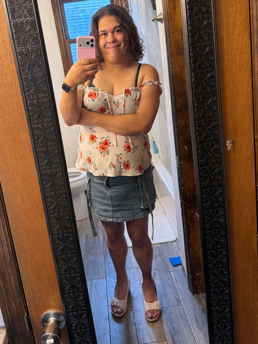 EternallyHomo's tweet photo. i need a boyfriend to pay for all of these clothes! i can pay you back in snuggles and kisses and private fashion shows😘 #femboy #girly #cd https://t.co/I6AIMpTxJu