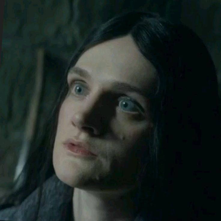 femstannis's tweet photo. lysa took after great great great great grand mother intense eyes and edmure took after great great great great grand father bone structure #housewhenttheory https://t.co/FFxUDmuyDO