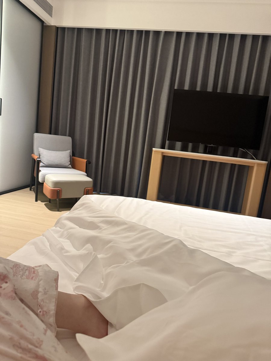 Euillllli's tweet photo. 唉喜欢看老公跟别人做爱，然后老公让我干嘛我就会干嘛 https://t.co/c4lmtWLoQI