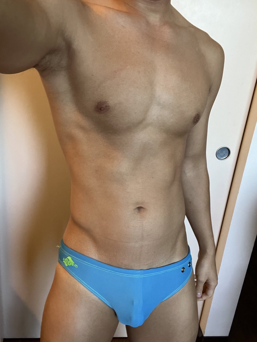 zynjock's tweet photo. guess what’s under my speedo 🫣 #chastity #gay #speedos #aussiebum https://t.co/U6JF0xYVki