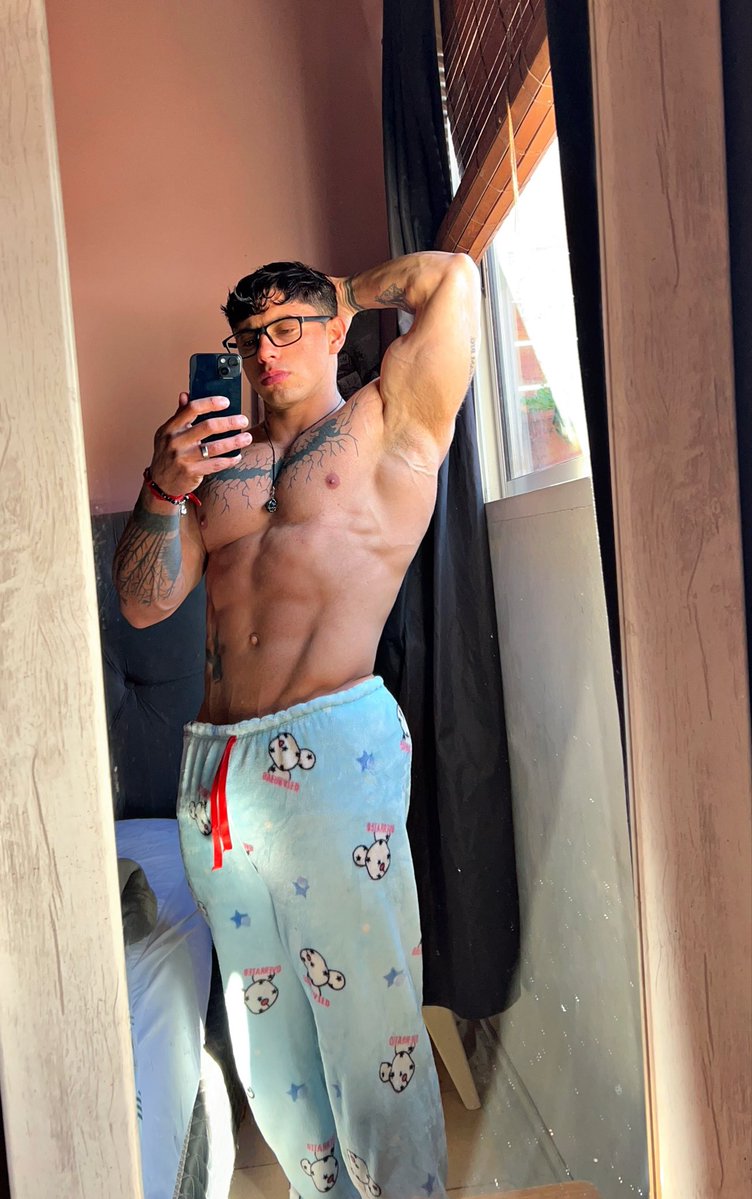 Frannookk's tweet photo. Wataa  💪🏻💪🏻
Suscribite y disfruta de todo mi contenido👇🏻🤤💦
https://t.co/dzt0cC1iky
Todas mis redes sociales en los comentarios 🥵 https://t.co/zHOIHFG2VB