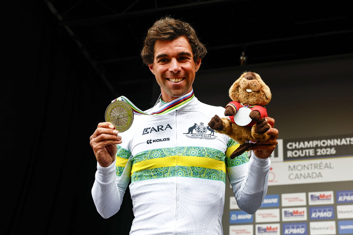GreenEDGEteam's tweet photo. 🌈 Michael Matthews at the World Championships

Elite Road Race 🥈🥈🥉🥉
U23 Road Race 🥇
Mixed Relay TTT 🥇🥇🥉
Team Time Trial 🥇🥈🥉 https://t.co/ocq3RfFcKZ