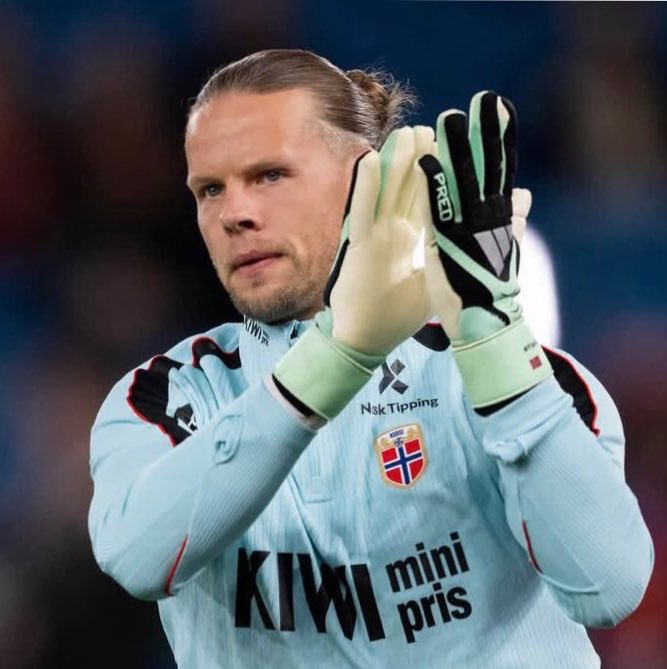 TheHateCentral2's tweet photo. Ørjan Nyland vs Norway:

0 Saves
0 High Claims
1 Key Pass
1 Assist

MOTM. 🌟 https://t.co/uYrGAAPBo8