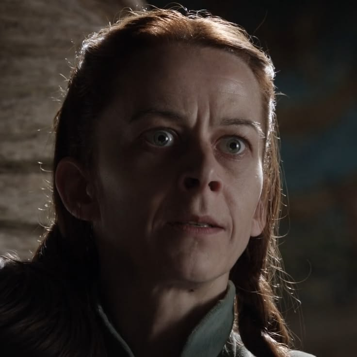 femstannis's tweet photo. lysa took after great great great great grand mother intense eyes and edmure took after great great great great grand father bone structure #housewhenttheory https://t.co/FFxUDmuyDO