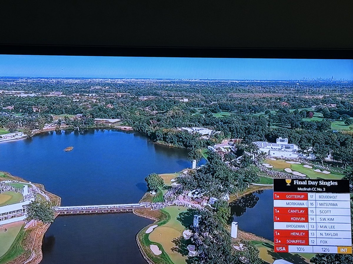 PhishNQuips's tweet photo. I wish @NBCSports @GolfChannel would do a better job explaining EXACTLY how this @PresidentsCup final day is shaking out / could shake out with this current scoring right now https://t.co/Bz7Y48eZLW