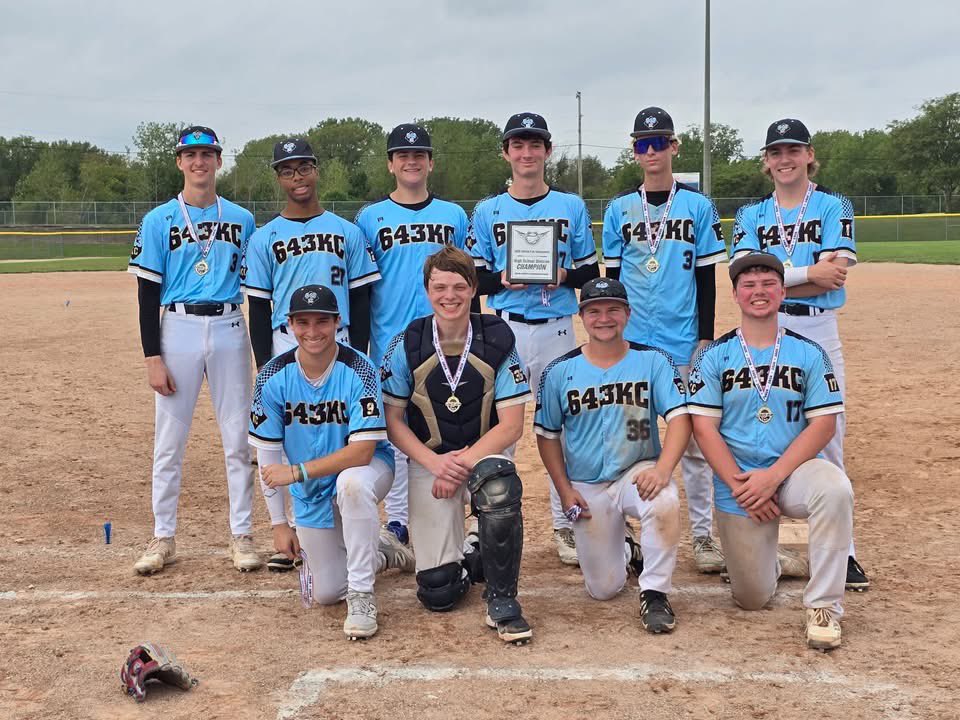 643KC's tweet photo. Black 18 with a late game rally to get the Win! Good Team Chemistry makes a big difference. ⚾️ https://t.co/WR5eDOtPeQ