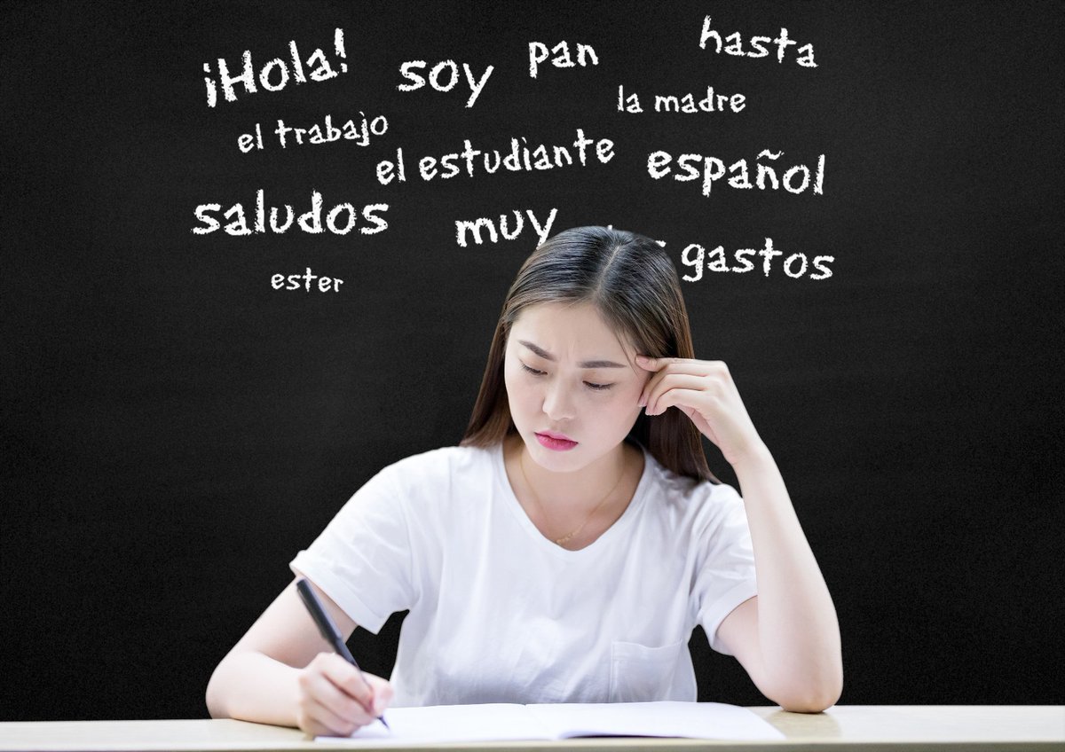 Margherita1je's tweet photo. Hoy en clase de espaol, un compaero confundió "perdón" (disculpa) con "perro" (perro) y le dijo al profesor: "Perro, puedo ir al bao" https://t.co/Mg2julFGoo