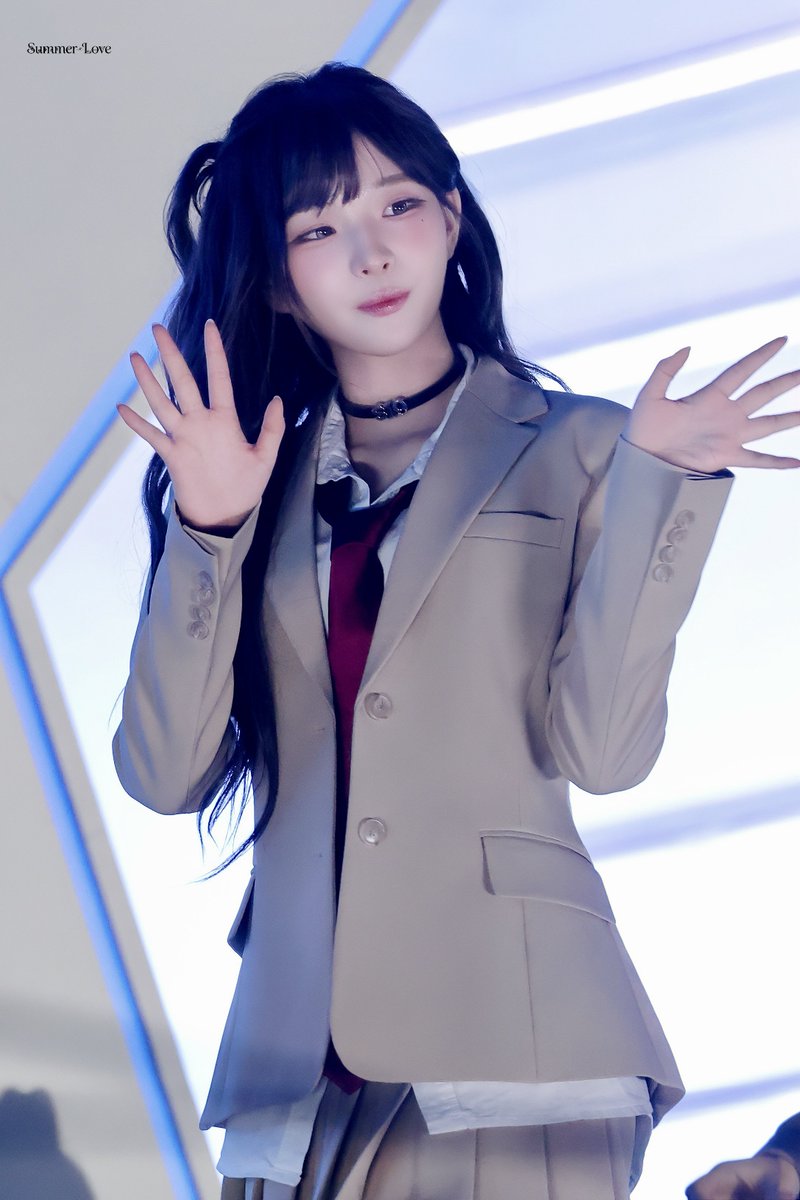 LiNG7_81's tweet photo. 260919 TMA HQ

#tripleS #트리플에스 #HaYeon 
#하연 #정하연  #トリプルS https://t.co/eE1W8UcPGk