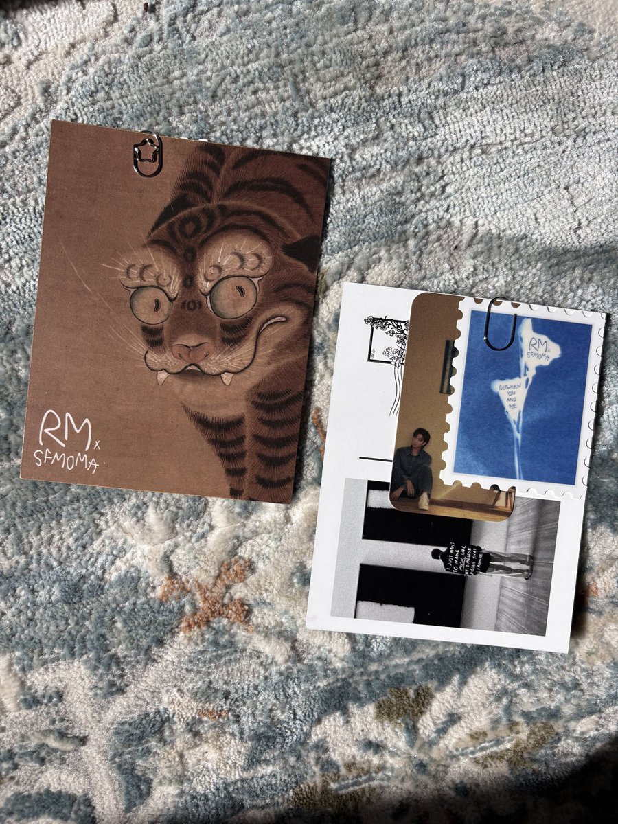battletears2's tweet photo. “Between You and Me" freebies

i loved being able to create a token of appreciation for namjoon’s exhibition. i can’t wait to see everything #RMxSFMOMA has to share with us. i’ll be attending on october 9 for anyone who would like a postcard set 💙 https://t.co/Ed5w80rcOb