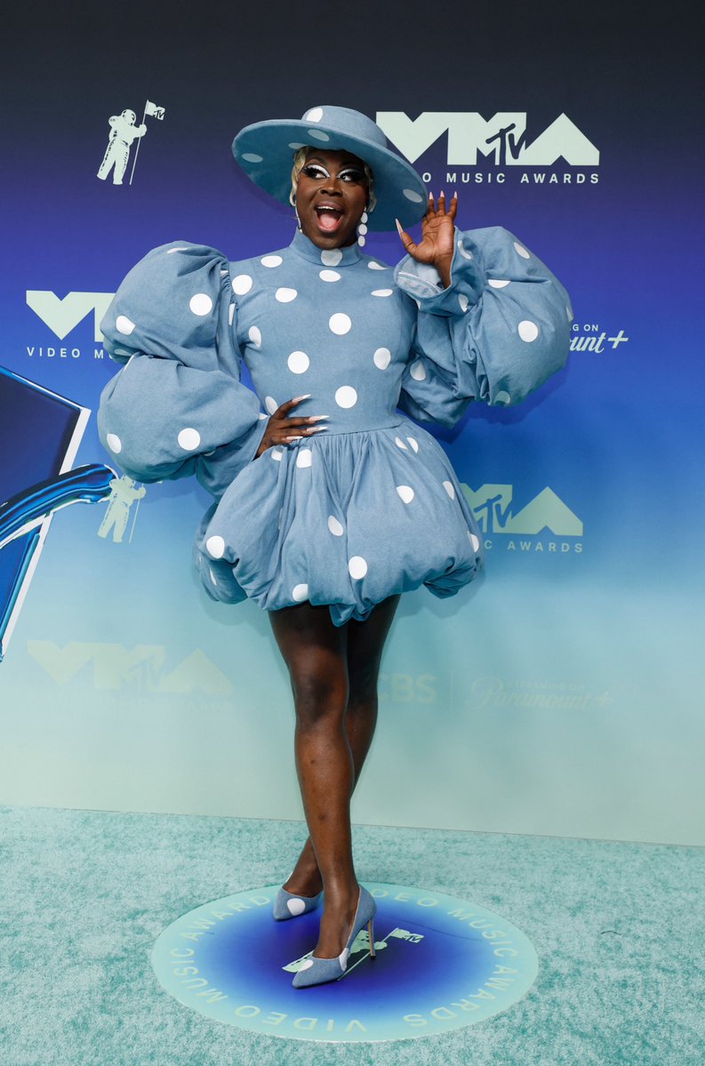 ThePopFlop's tweet photo. Bob The Drag Queen attends the 2026 MTV Video Music Awards. https://t.co/o6jIDUHF3e
