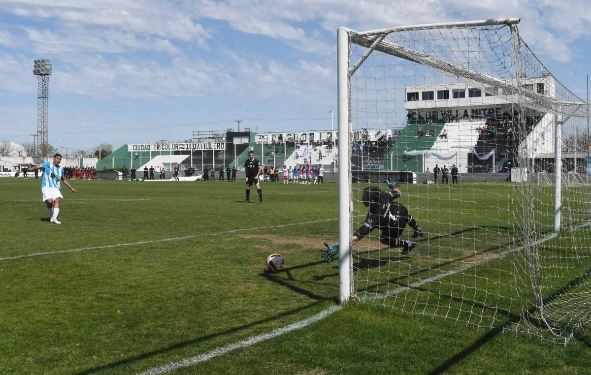 clubCirculo's tweet photo. VINIMOS ✅

GANAMOS ✅

NOS QUEDAMOS ✅

VOLVEMOS ✅

#OrgullososDeSerPaperos ❤️💚

📸 Emmanuel Briane/ @lanuevaweb https://t.co/ttfdvXljYU