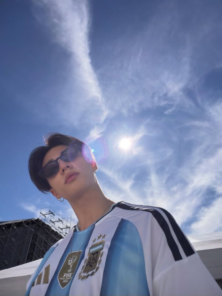 hyvngirl tweet picture
