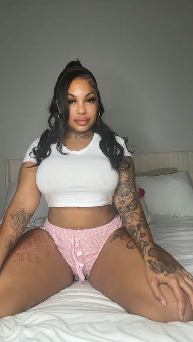 queenkia890's tweet photo. can yo hold em for me
#cleveland #ohio #meetup #parma #columbus #Euclid #Gahanna #Dayton #Toledo #cincinnati #Wersterville #Brooklyn #grovecity #ohiomeet #773meet https://t.co/SykmG1AJpM