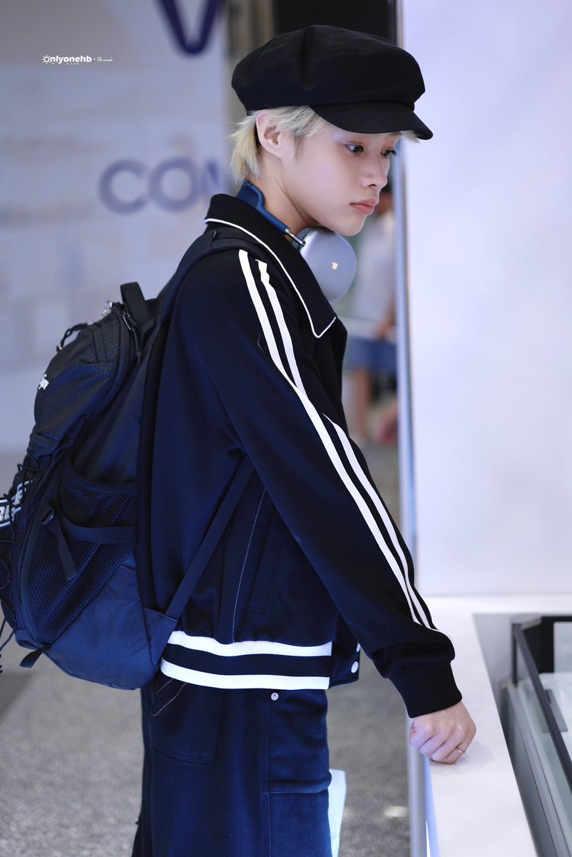 OnlyOne_HB's tweet photo. 𝐏𝐫𝐞𝐯𝐢𝐞𝐰˚ 
260928 한국에 무사히 잘 도착했어여~

#템페스트 #TEMPEST #냥이뷰 
#한빈 #HANBIN #오늘의한빈이
#No_Fear https://t.co/BPPmSYteZw