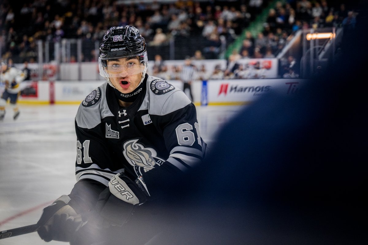 OlympiquesGAT's tweet photo. Nous sommes de retour pour la 2e période à Victoriaville!
We're back for the second period in Victoriaville!
📸 @D_Charettephoto
GAT | 1-0 | VIC #goOLgo♠️ https://t.co/DxVgypr3Le