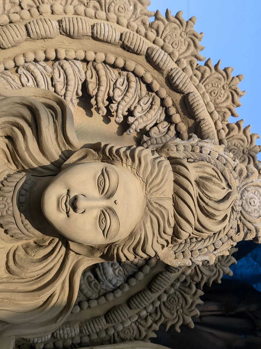 AnikaHandkins's tweet photo. Goddess Saraswati, the embodiment of knowledge, art, and music, is taking shape at Dhaniya Baghicha in Gaya. Every line reflects devotion, every touch carries faith. Her divine idol is being crafted for Saraswati Puja on January 23, 2026. May her https://t.co/ZAxktd7Mfy