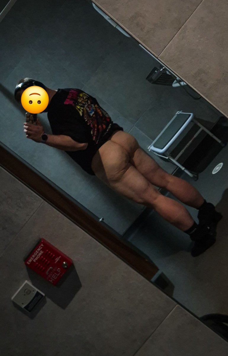 ennuirises's tweet photo. leg days are really paying off ☺️ https://t.co/H3KvYtUFPs