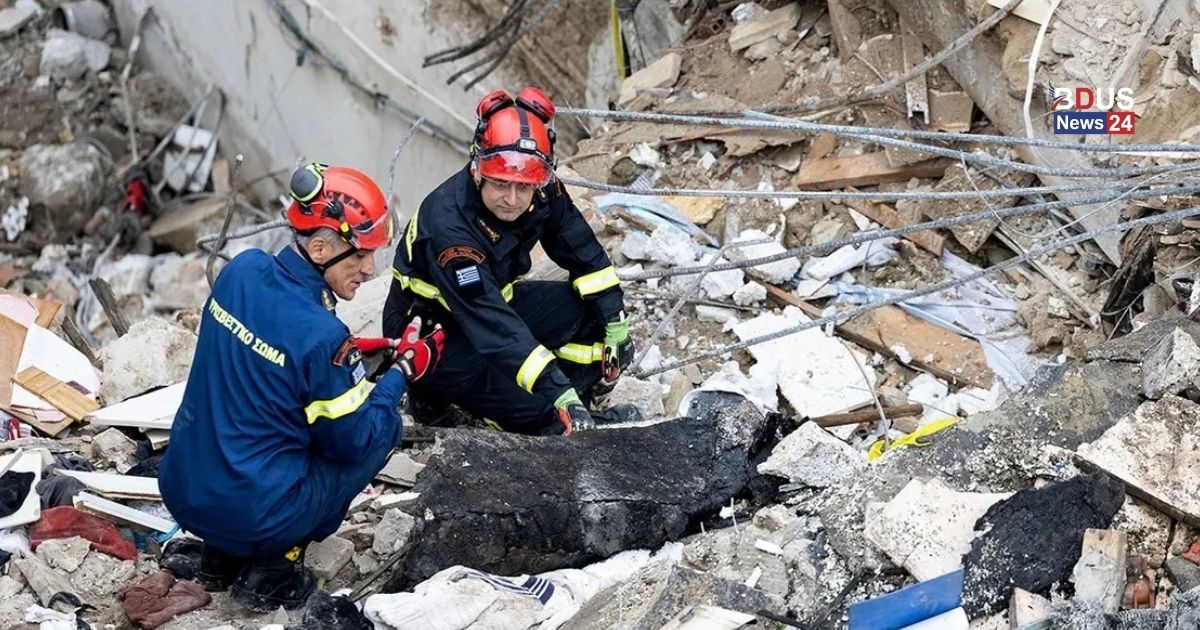 bdusatopnews24's tweet photo. Four American tourists among six killed in a powerful building explosion near Athens' Acropolis.
https://t.co/pIu7XPNRpD
.
#AthensExplosion #WorldNews https://t.co/1FpKCcCw0D