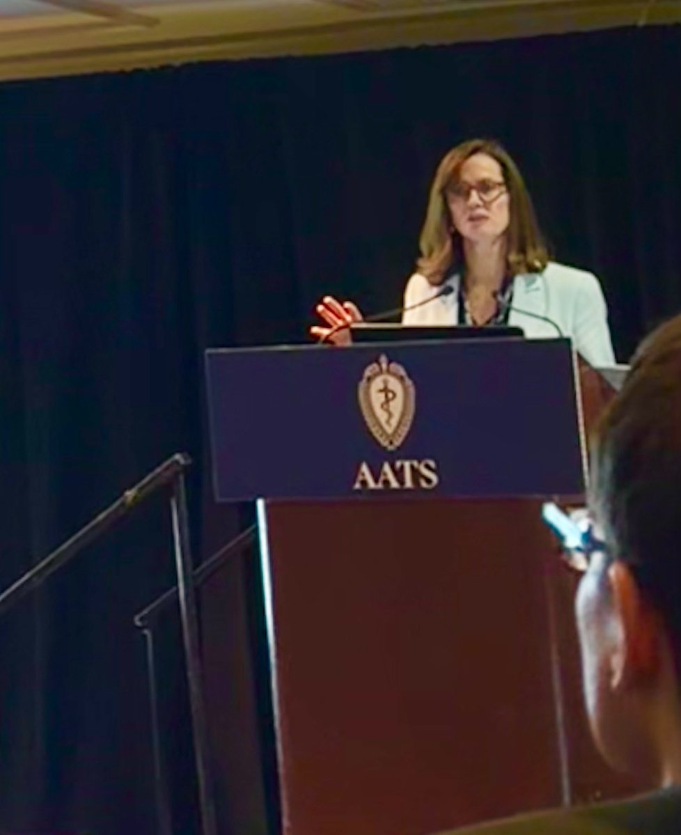 ChiFuJeffYang's tweet photo. At #ITSOS2026, Dr. Linda Martin (@LindaMThoracic) presented the impressive surgical outcomes of #MDTBridge.  In this landmark phase II trial, pts w/ resectable or borderline resectable stage IIB-IIIB NSCLC received 2 cycles of chemo + durvalumab and were then reassessed at MDT. 92% of pts went on to get either surgery or chemoRT. Overall resection rate was 74.6%. In borderline resectable group that went on to get surgery, R0 resection rate was 96.8%.