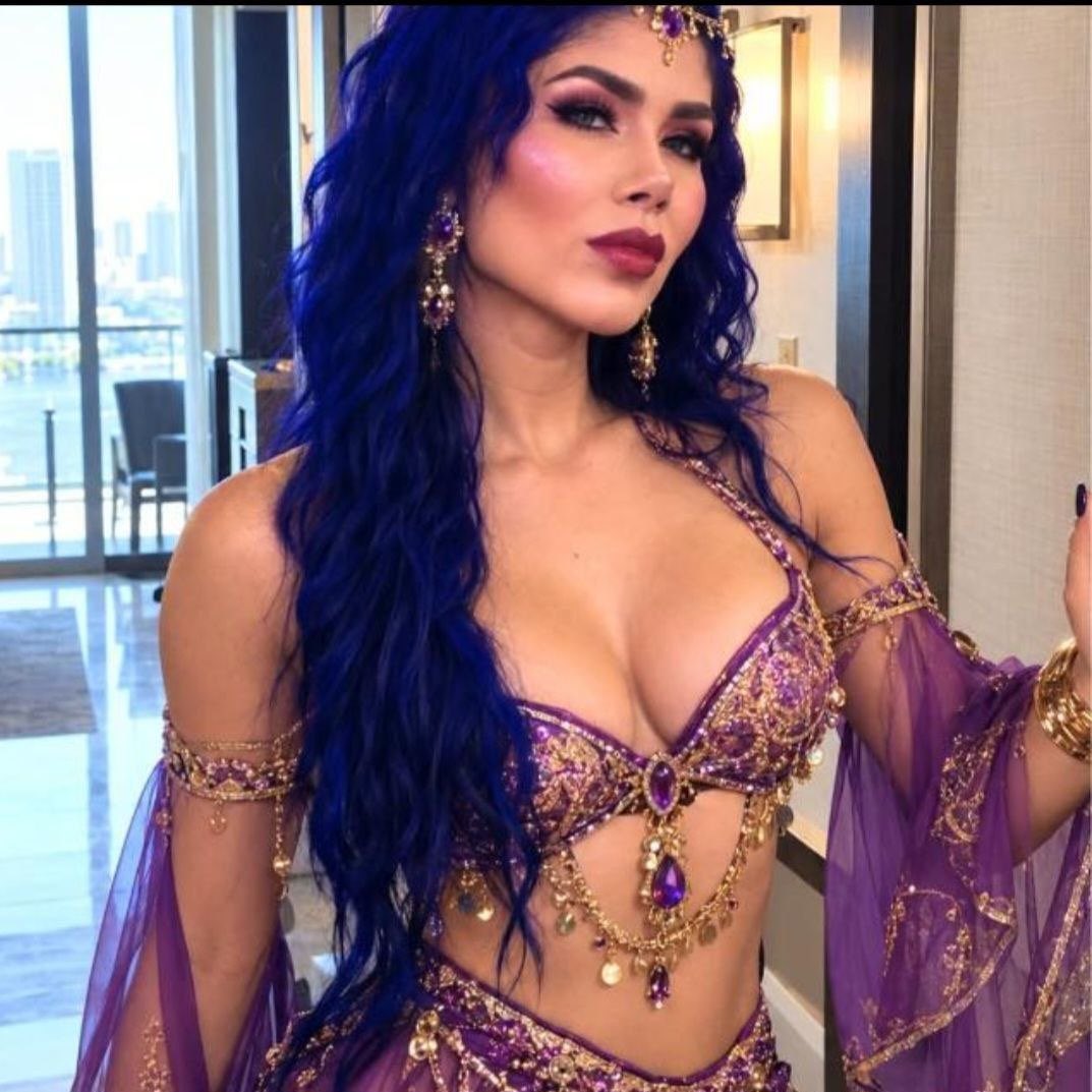 cardozo90201's tweet photo. El trono quedará en manos de esta peligrosa. 🌪️💜🔥

ALEXA EN EL SULTANATO https://t.co/cB7MuHyhF0