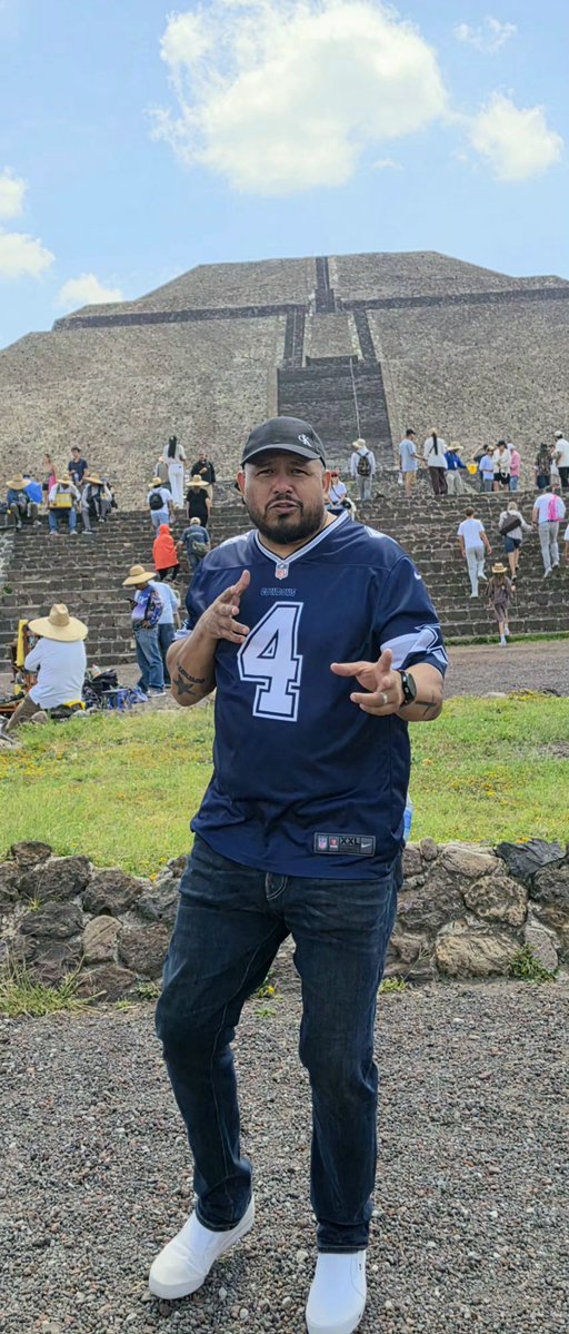 mguajardo58's tweet photo. Saludos desde gomez palacio durango go dallas #nflportelevisa  @tonodevaldes @EnriqueBurak https://t.co/05dnnH1pVf