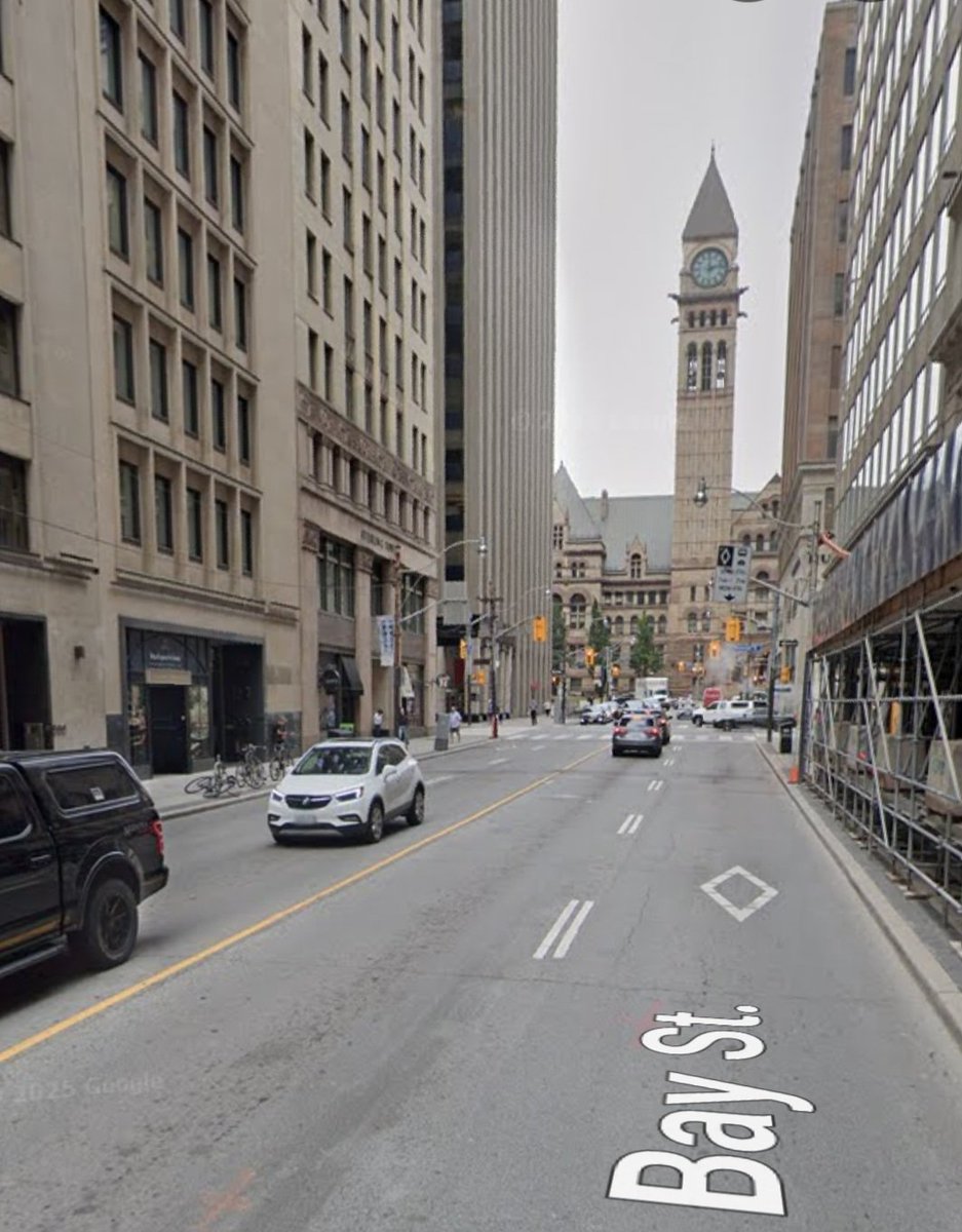 TorontoPast's tweet photo. Toronto Snap Shot: Bay St South of Richmond St.

Toronto Snap Shot: Bay St South of Richmond St.

Can you guess approximately what year this was taken ? ( Hint: the car on the left indicates the earliest possible date ).

Share in the comments 👇 https://t.co/hJlquleM6H