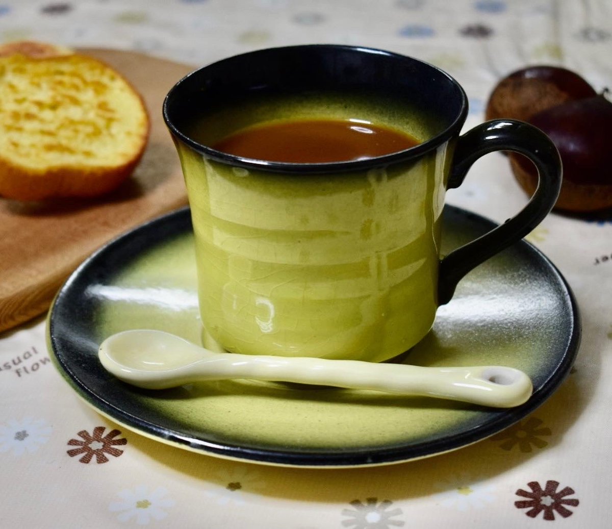 startradition_x's tweet photo. 10月1日、コーヒーの日。

紅茶派も日本茶派も、たまには一杯だけコーヒーを。

美濃焼のマグでいただくと、湯気までゆっくり見えてきます。

#コーヒーの日 #美濃焼 #器のある暮らし https://t.co/mujen97qfH