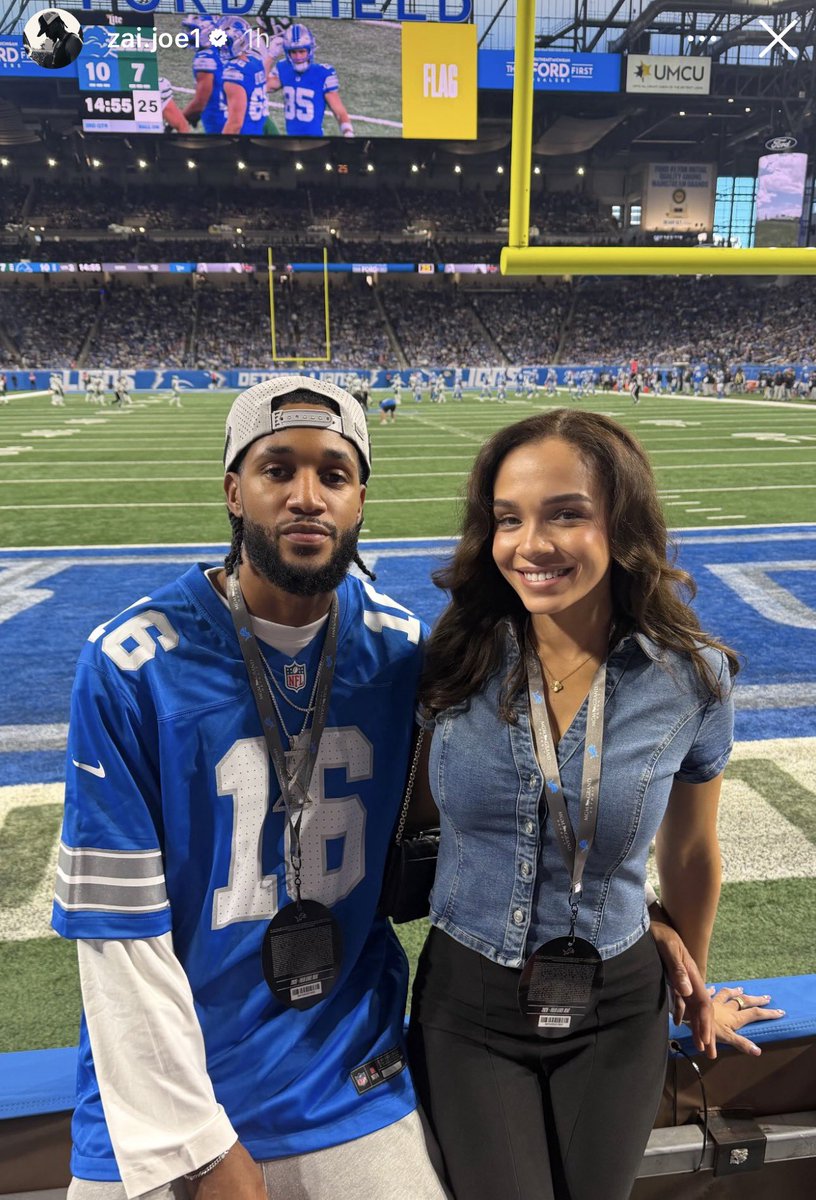 the_det_times's tweet photo. Pistons rookie Ebuka Okorie and G Isaiah Joe were in attendance at Ford Field today 👀 https://t.co/qaxRWSxlGE
