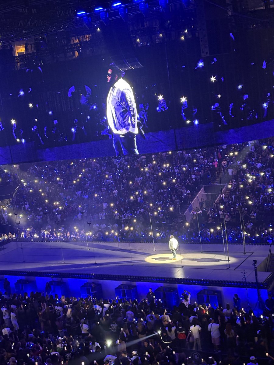 YoBxLoveMe's tweet photo. @theegirllb I rl paid 3 fa section 2 https://t.co/yuaA1VvGCK