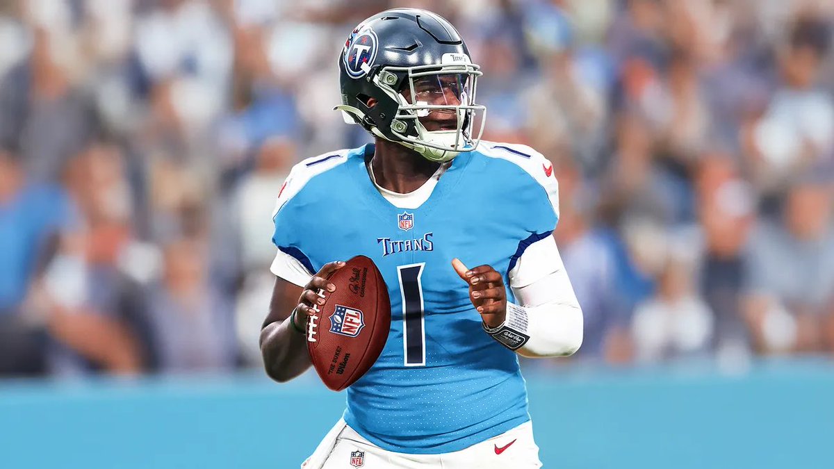 StanRobSports's tweet photo. NEW: Tennessee Titans quarterback with some colorful words following his game-losing interception.

“I still feel like I’m an above average NFL quarterback. My teammates need to be more open. I feel like I had to be Superman.” https://t.co/mIjUFAYvq2