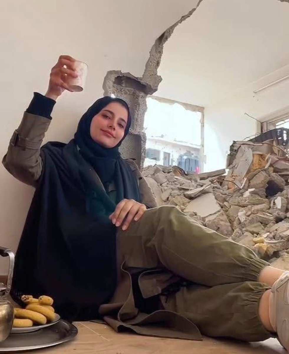 6ipao's tweet photo. اعلم انکم نسیتونا ولاکن لا تخافوا 
نحن ما زلنا أحياء.

إذا كنت تقف معنا، علق بأعلام بلدك. 🍉🇵🇸 https://t.co/HhqyKeIZWf