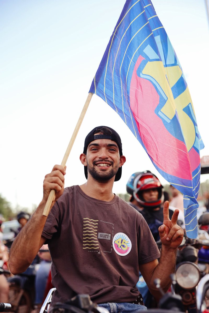 vicentinhojr's tweet photo. Novo Acordo já começou a caminhada com muita energia! 💙
É bonito demais chegar e sentir de perto esse carinho, essa animação e a vontade do nosso povo de seguir junto com a gente.
Vamos juntos, Novo Acordo! Começou agora! Bora pra cima! 💙
#Vicentinho45 #BoraPraCima #Vicentins