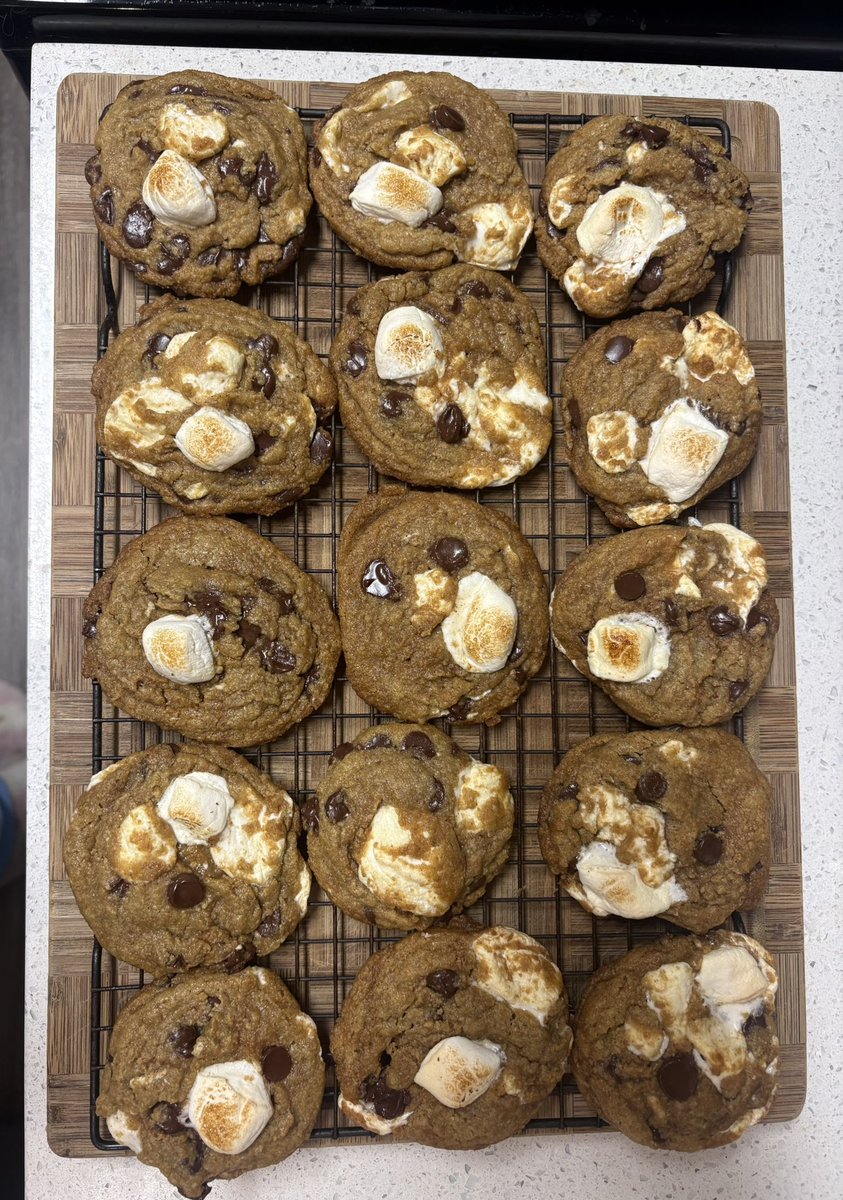 infusionsbyem's tweet photo. Recipe testing… 

S’mores cookies 😮‍💨 definite banger! https://t.co/g4idrfTTER